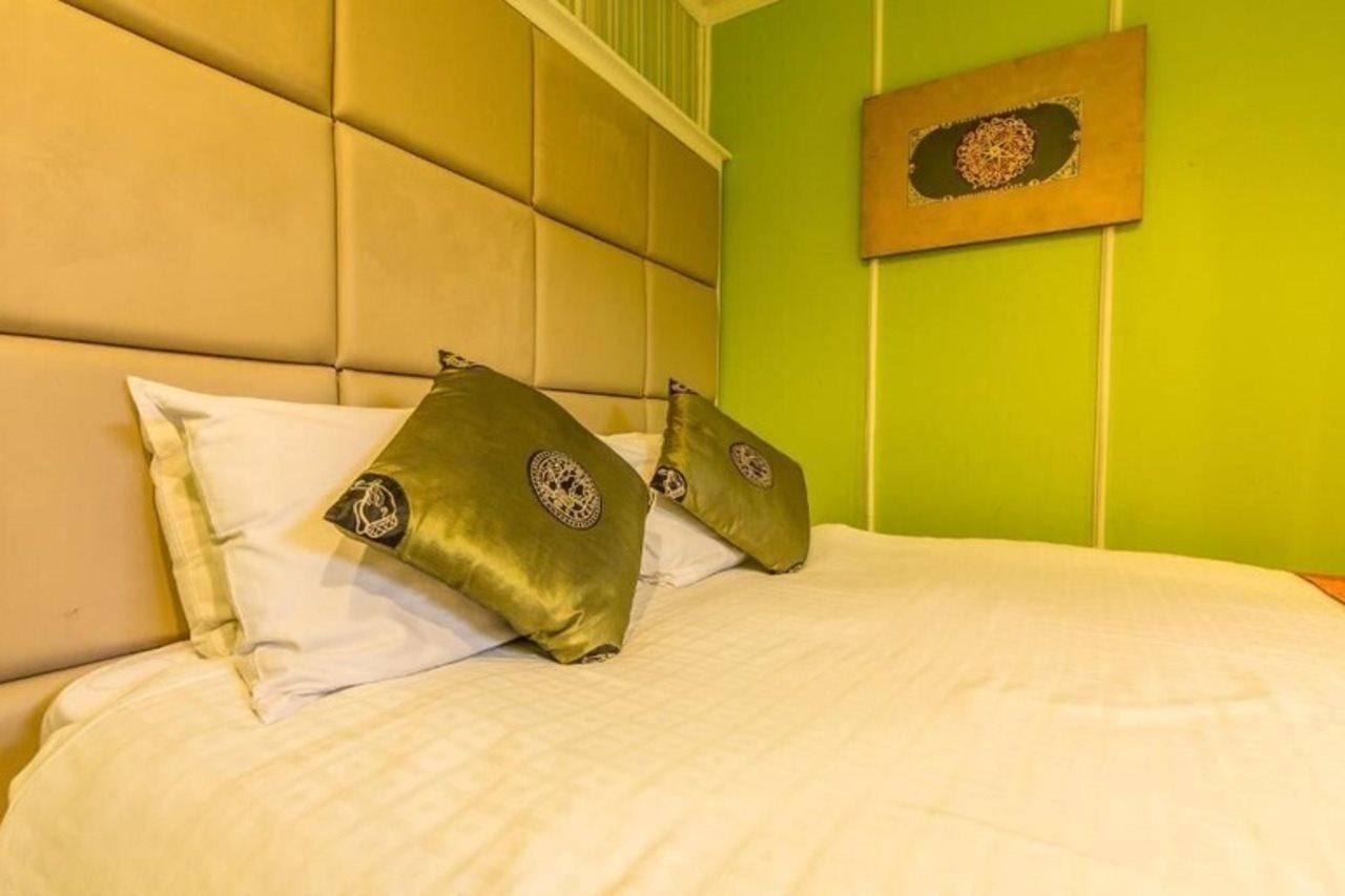 Sam'S Lodge Бангкок Экстерьер фото