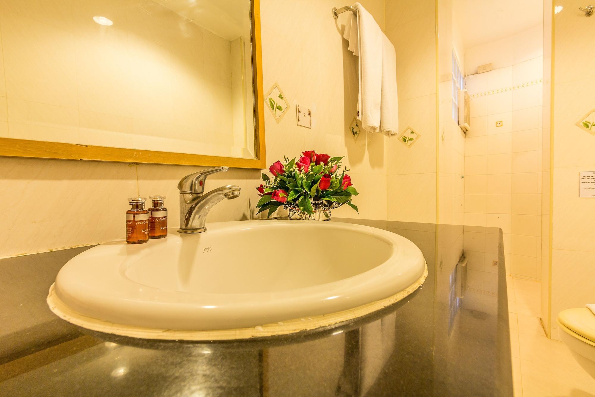 Sam'S Lodge Бангкок Экстерьер фото